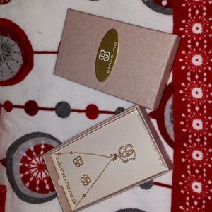 Bandolindo necklace set